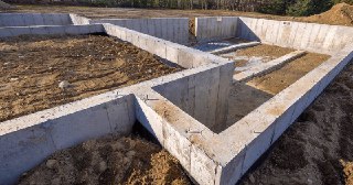 Ленточный фундамент Краснотурьинск цена от 2644 руб.