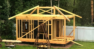 Сарай из бруса 100х100 в Краснотурьинске - строительство под ключ | Строй-Кту от 40668 руб.